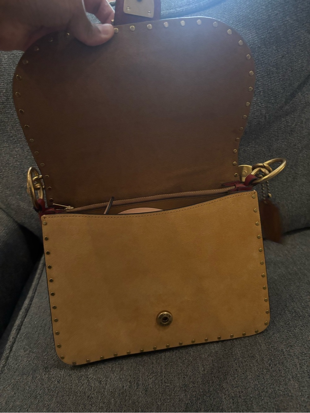 NWOT Beat Shoulder Bag In Colorblock with Rivets - Picture 4 of 9